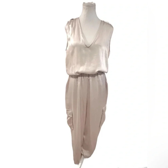๐ Ramy Brook MELISSA Smock Waist Satin Jogger Jumpsuit Color BONE, Size Medium - Picture 4 of 10